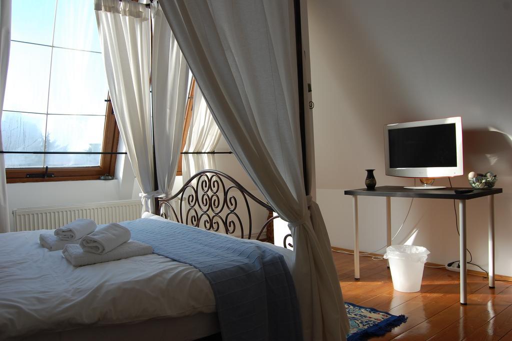 Bucharest Boutique Accommodation By Hotels Room photo