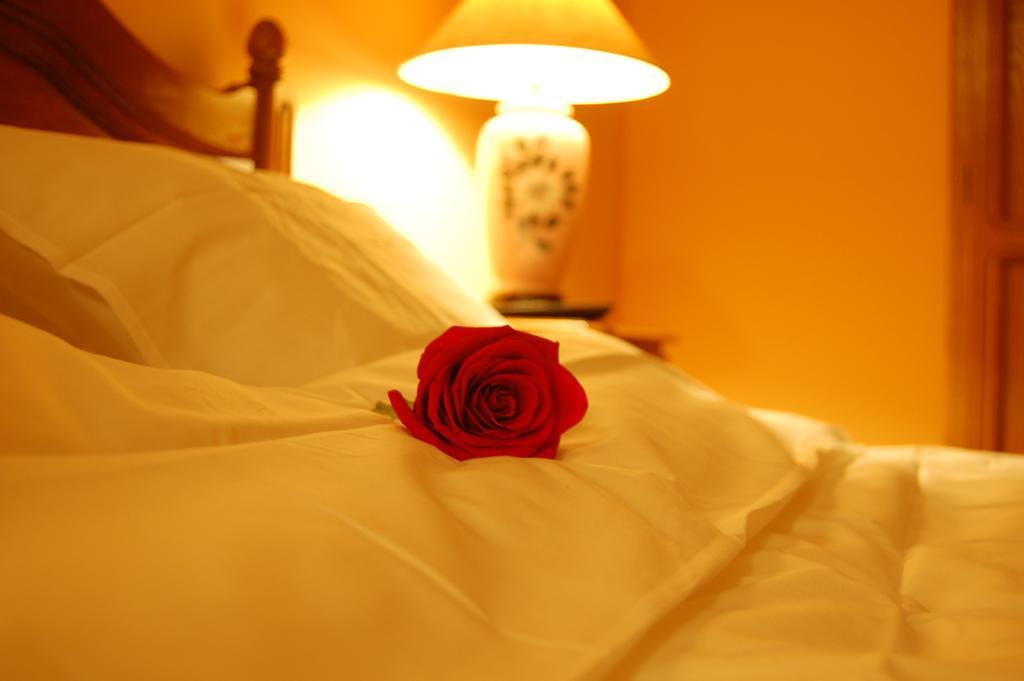 Bucharest Boutique Accommodation By Hotels Room photo